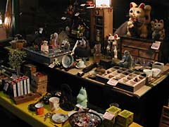 西武新宿線、武蔵関町の骨董通り